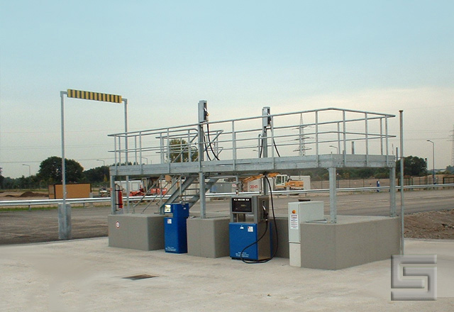 Diesel-Tankanlage zur Betankung von Lkw/Pkw sowie zur Betankung von Straddle-Carrier (Container-Abfertigung).