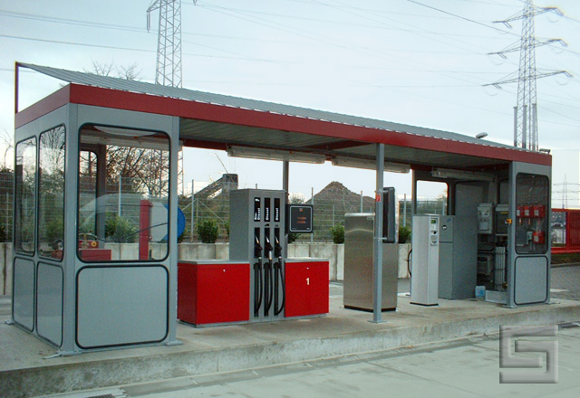 Betriebstankstelle für Dieselkraftstoffe und Adblue&reg;, zur Lkw- und Pkw-Betankung.